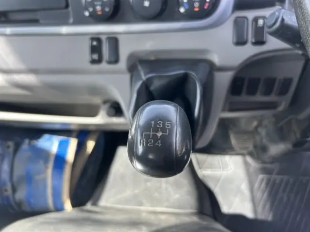 三菱 キャンター 2PG-FBA60(2WD)の写真27