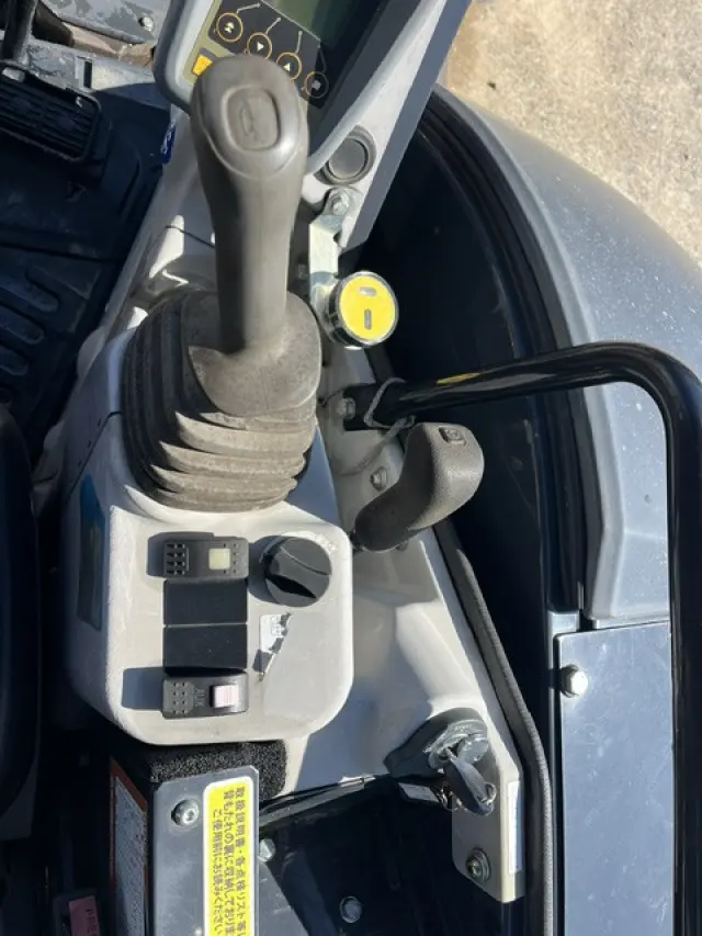 HITACHI ミニショベル EX30U-5Bの写真14
