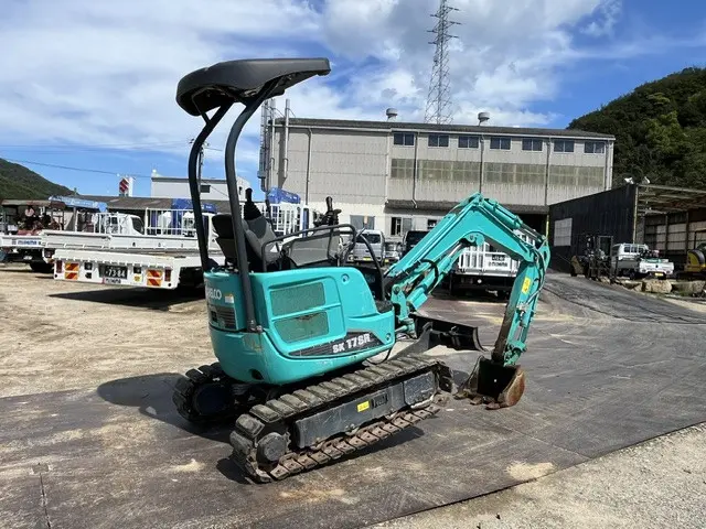 KOBELCO ミニショベル SK17SR-5の写真3