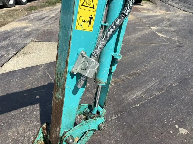 KOBELCO ミニショベル SK17SR-5の写真8