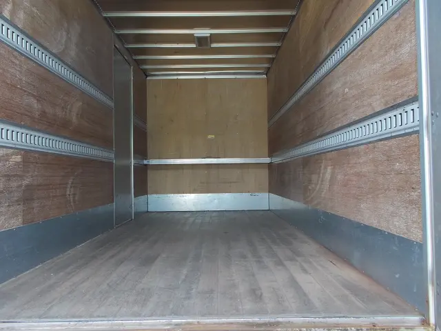 いすゞ エルフ TKG-NPR85AN(2WD)の写真3