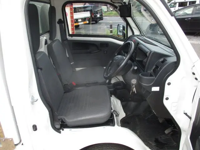 ダイハツ ハイゼットトラック EBD-S500P(2WD)の写真8