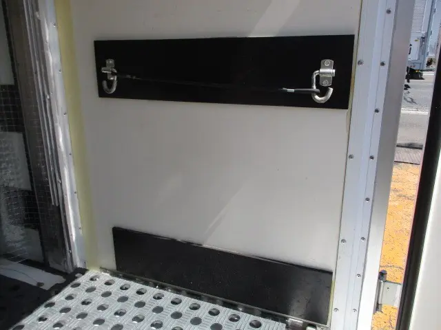 ダイハツ ハイゼットトラック EBD-S500P(2WD)の写真17