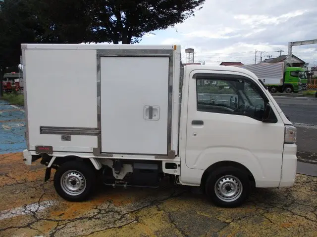 ダイハツ ハイゼットトラック EBD-S500P(2WD)の写真30