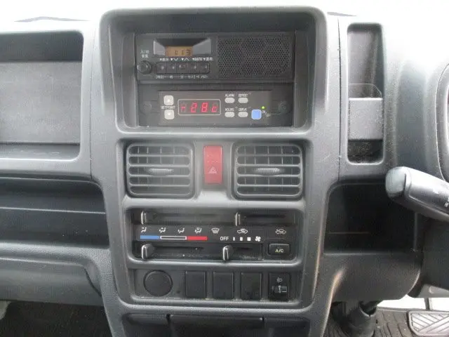 三菱 ミニキャブトラック EBD-DS16T(2WD)の写真10