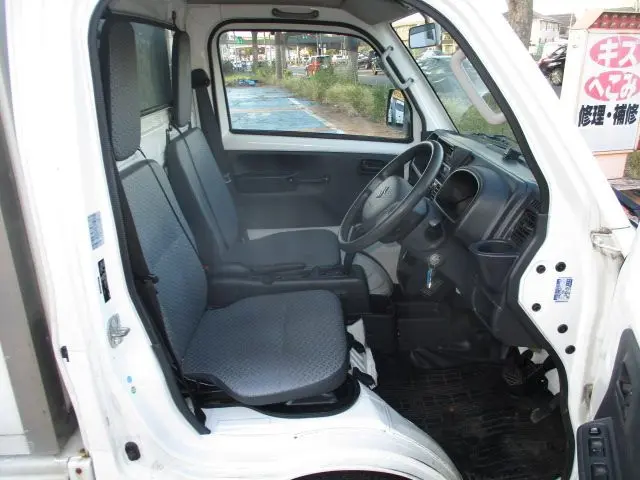スズキ キャリイ DA16T(2WD)の写真8