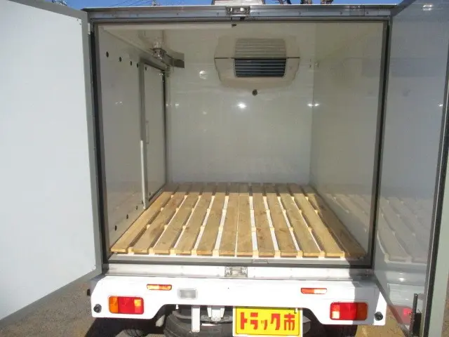 スズキ キャリイ EBD-DＡ16T(4WD)の写真16