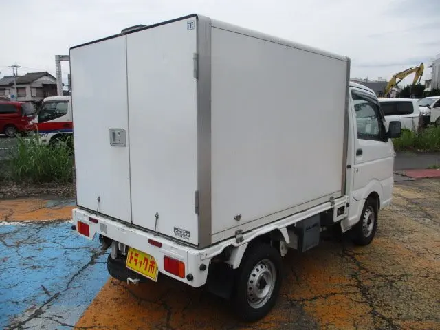 スズキ キャリイ EBD-DA16T(2WD)の写真3