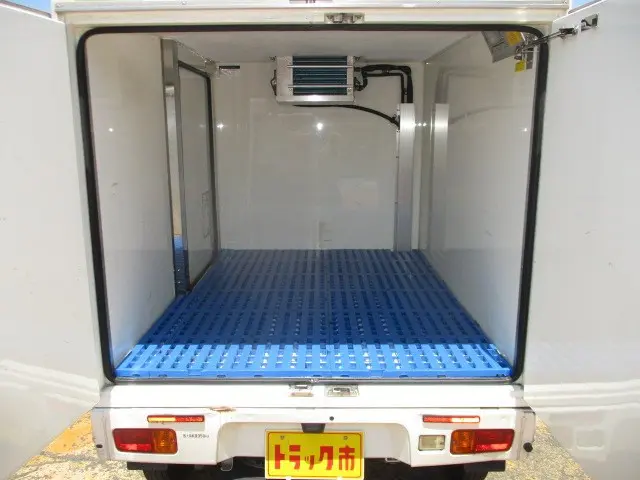 ダイハツ ハイゼットトラック ＥBD－S500P(2WD)の写真4