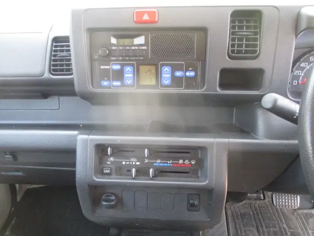 ダイハツ ハイゼットトラック ＥBD－S500P(2WD)の写真10