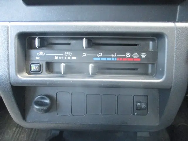 ダイハツ ハイゼットトラック EBD－S500P(2WD)の写真12