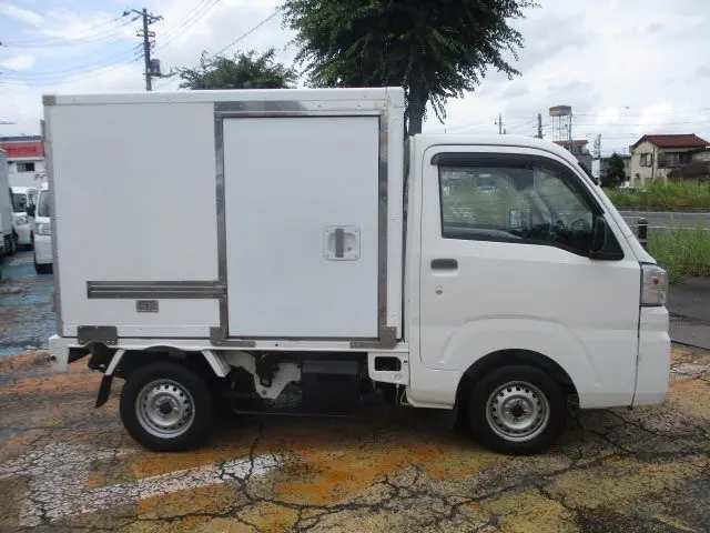ダイハツ ハイゼットトラック EBD-S500P(2WD)の写真38