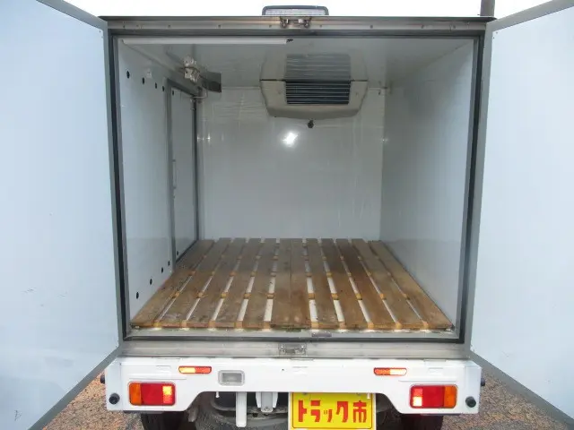 スズキ キャリイ EBD-DＡ16T(2WD)の写真4