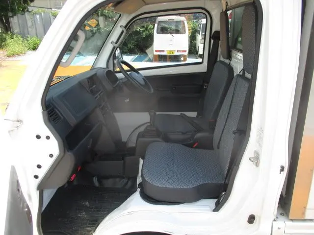 スズキ キャリイ EBD-DＡ16T(2WD)の写真7