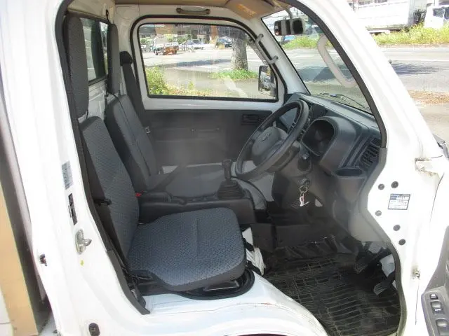 スズキ キャリイ EBD-DＡ16T(2WD)の写真8