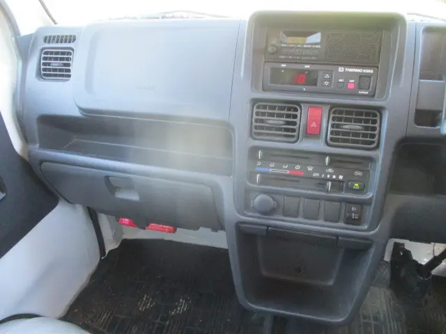 スズキ キャリイ EBD-DＡ16T(2WD)の写真9