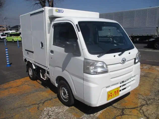 ダイハツ ハイゼットトラック EBD-S500P(2WD)の写真6