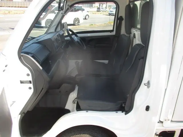 ダイハツ ハイゼットトラック EBD-S500P(2WD)の写真7