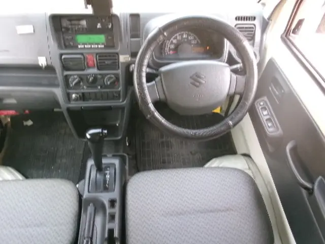 スズキ キャリイ EBD-DA16T(2WD)の写真2