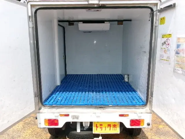 スズキ キャリイ EBD-DA16T(2WD)の写真4