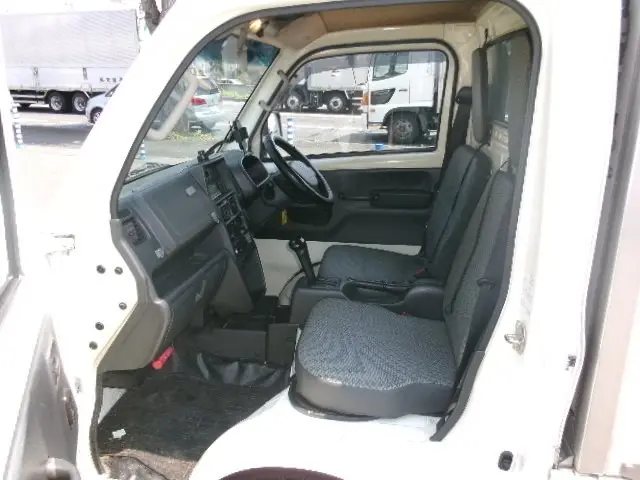 スズキ キャリイ EBD-DA16T(2WD)の写真7
