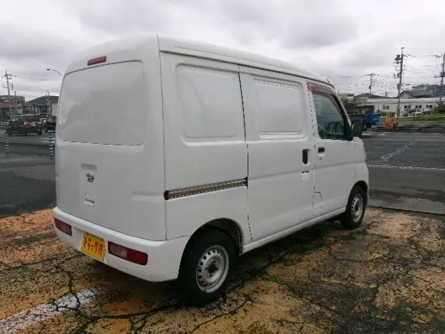 ダイハツ ハイゼットバン EBD-S321V(2WD)の写真3