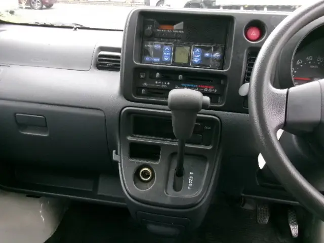 ダイハツ ハイゼットバン EBD-S321V(2WD)の写真10