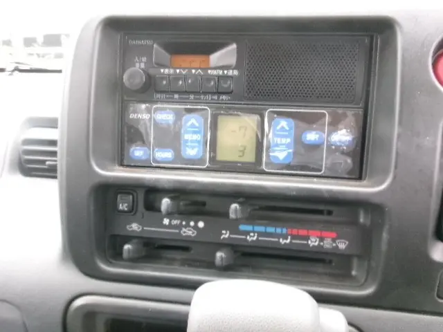 ダイハツ ハイゼットバン EBD-S321V(2WD)の写真11