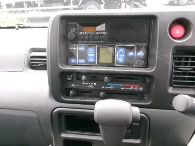 ダイハツ ハイゼットバン EBD-S321V(2WD)の写真12