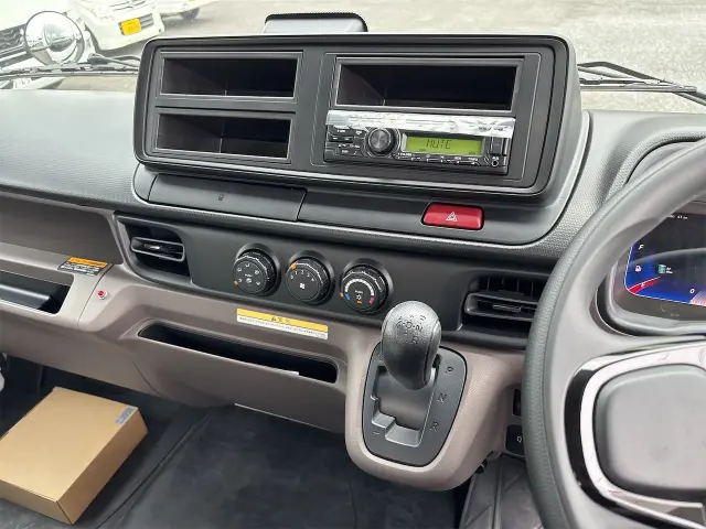 三菱 キャンター 2ＲＧ－ＦＥＢ80(2WD)の写真24