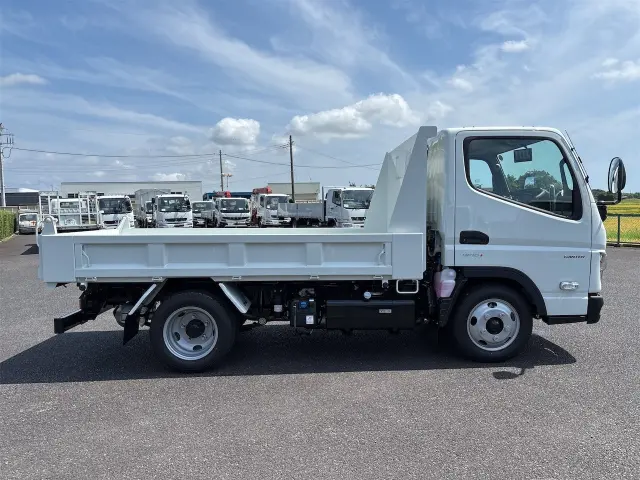 三菱 キャンター 2RG-FBA30(2WD)の写真3