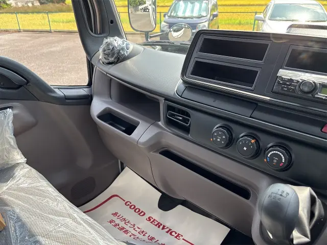 三菱 キャンター 2RG-FBA30(2WD)の写真27