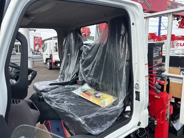 三菱 キャンター 2ＲＧ－ＦＥＡＶＯ(2WD)の写真14