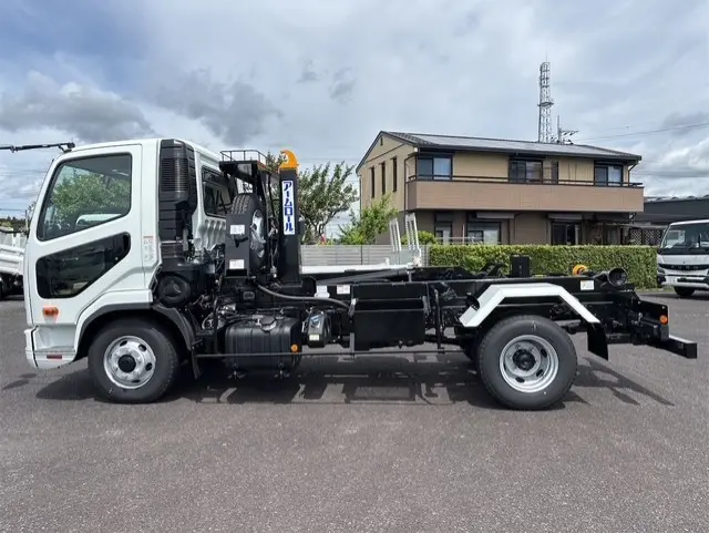 三菱 ファイター 2KG-FK72Fの写真5