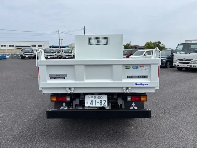 三菱 キャンター 2RG-FBA60の写真3