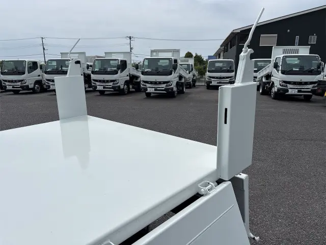 三菱 キャンター 2RG-FBA60の写真37