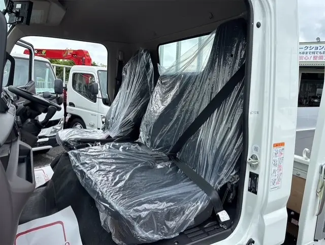 三菱 キャンター 2PG-FEB80(2WD)の写真11
