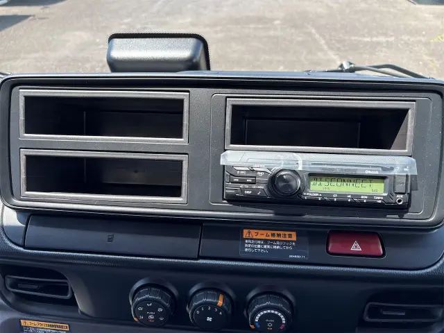三菱 キャンター 2RG-FEB80(2WD)の写真9