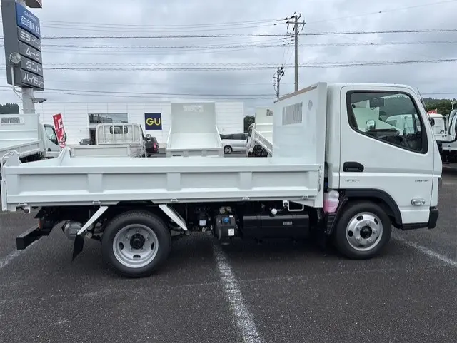 三菱 キャンター 2RG-FBA30(2WD)の写真4