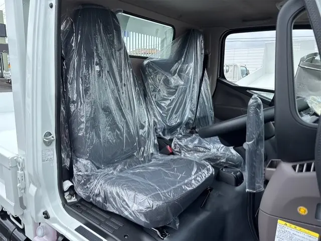 三菱 キャンター 2RG-FBA30(2WD)の写真12