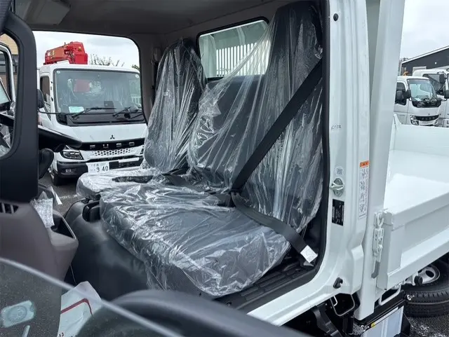 三菱 キャンター 2RG-FBA30(2WD)の写真13