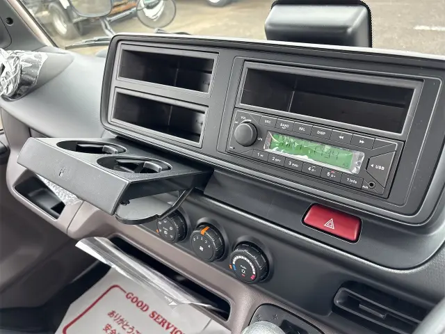 三菱 キャンター 2RG-FBA30(2WD)の写真24