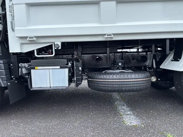 三菱 キャンター 2RG-FBA30(2WD)の写真30