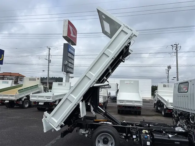 三菱 キャンター 2RG-FBA30(2WD)の写真41
