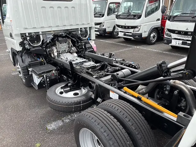 三菱 キャンター 2RG-FBA30(2WD)の写真45
