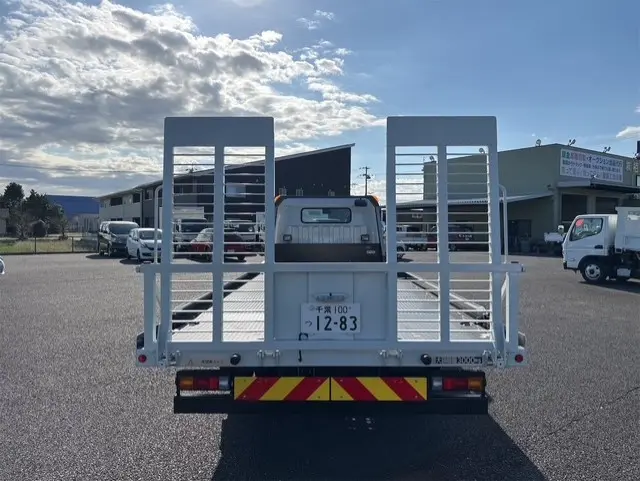 三菱 キャンター 2RG-FEB80(2WD)の写真3
