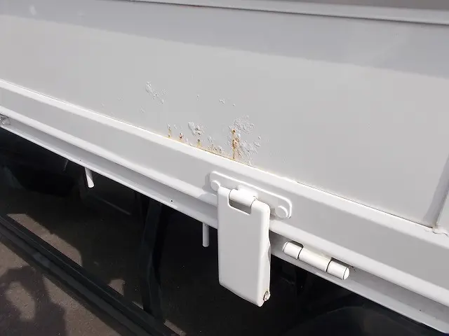 外板部分腐食|日野 デュトロ TKG-XZU650M(2WD)の写真21