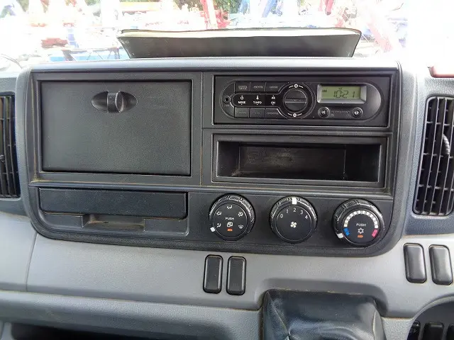 三菱 キャンター TKG-FBA30(2WD)の写真18