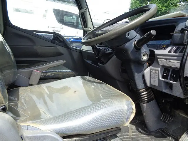 三菱 キャンター TKG-FBA30(2WD)の写真21