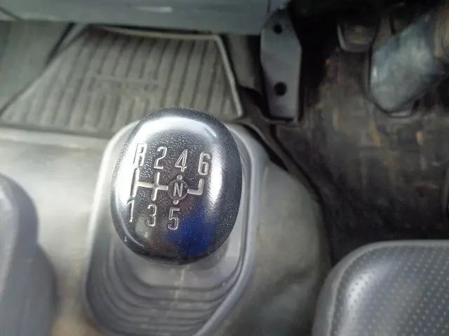 いすゞ フォワード SKG-FRR90S1(2WD)の写真17